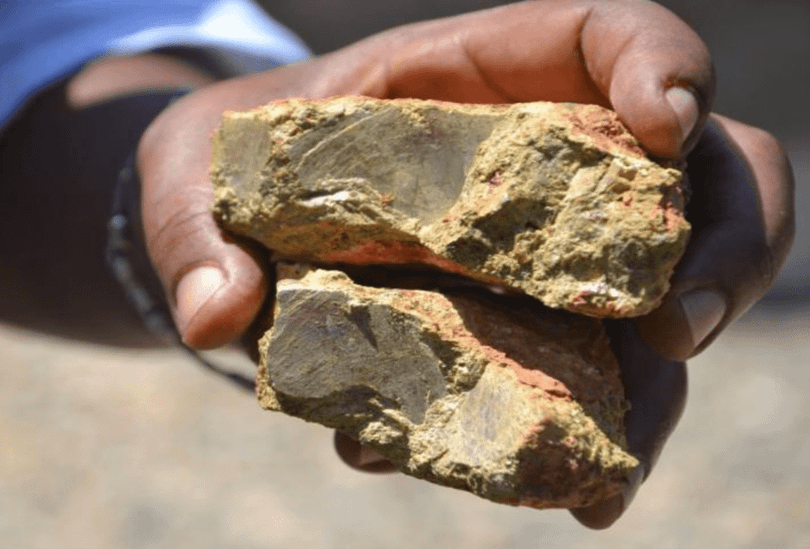 Đất hiếm là nguyên liệu quan trọng trong chế tạo nhiều thứ, từ máy tính, TV, smartphone cho tới chiến đấu cơ hiện đại...(Ảnh: Handout) Đất hiếm là nguyên liệu quan trọng trong chế tạo nhiều thứ, từ máy tính, TV, smartphone cho tới chiến đấu cơ hiện đại...(Ảnh: Handout)