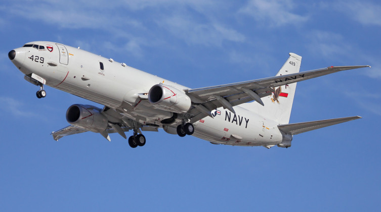 Bóng ma dưới biển của Nga áp sát tàu sân bay Mỹ Đội săn ngầm P-8 được điều động khẩn 2.jpg