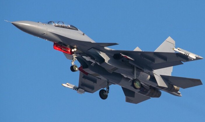 Máy bay chiến đấu Su-30MKA của Không quân Algeria. Ảnh: MW.