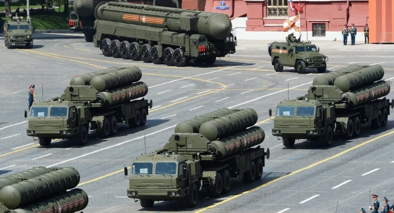 Hệ thống phòng không S-400 của quân đội Nga. Ảnh: MW.