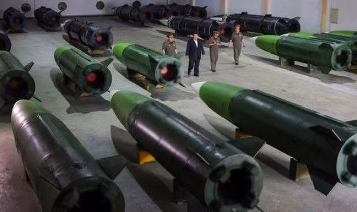 Triều Tiên công bố siêu nhà máy tên lửa KN-24, Nga hưởng lợi thế trên chiến trường Ukraine 2.jpg