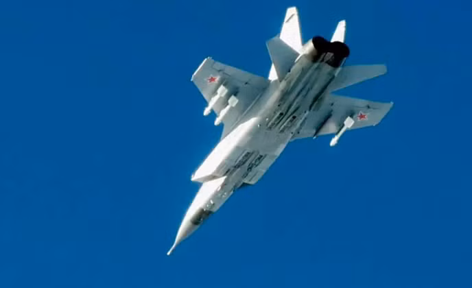 Chiến đấu nguy hiểm nhất của Nga bị tố xâm nhập không phận NATO Tại sao MiG-31 gây lo ngại 3.png