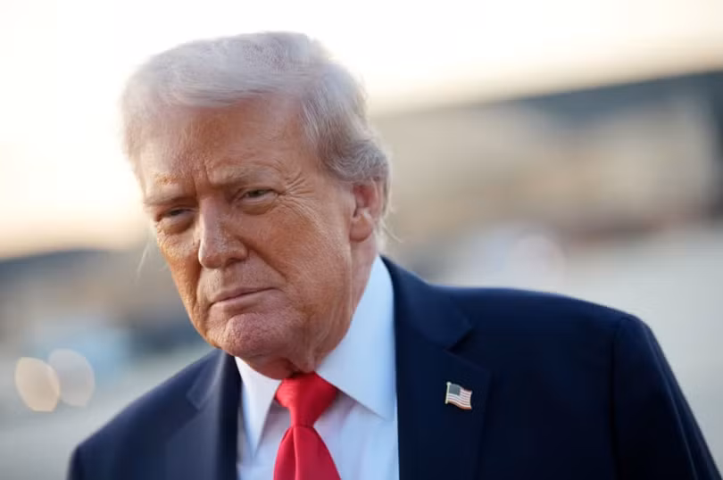 Tổng thống Mỹ Donald Trump phát biểu với các phóng viên sau khi bước xuống chuyên cơ Không lực Một tại Căn cứ Liên hợp Andrews, Maryland vào ngày 7/9. Ảnh: Getty.