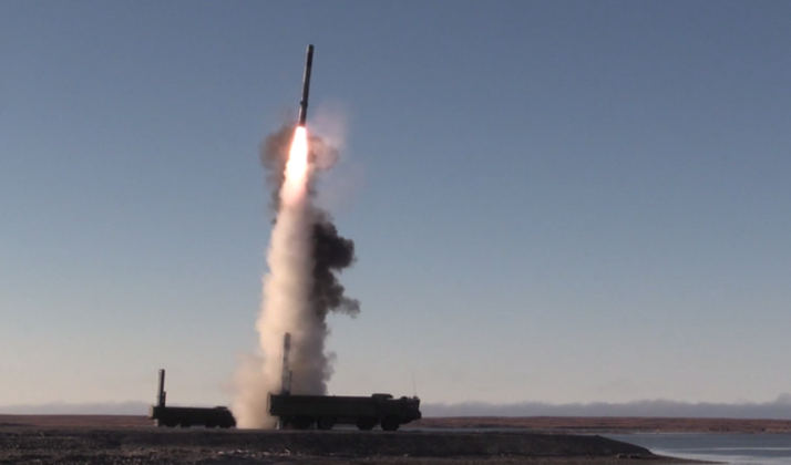 Nga phô diễn sức mạnh chống hạm ở Bắc Cực bằng vụ phóng tên lửa P-800 từ hệ thống Bastion.png