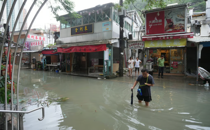 Siêu bão Ragasa thổi bay hàng tỷ đô la Hong Kong – Chuyên gia cảnh báo về bình thường mới 2.png
