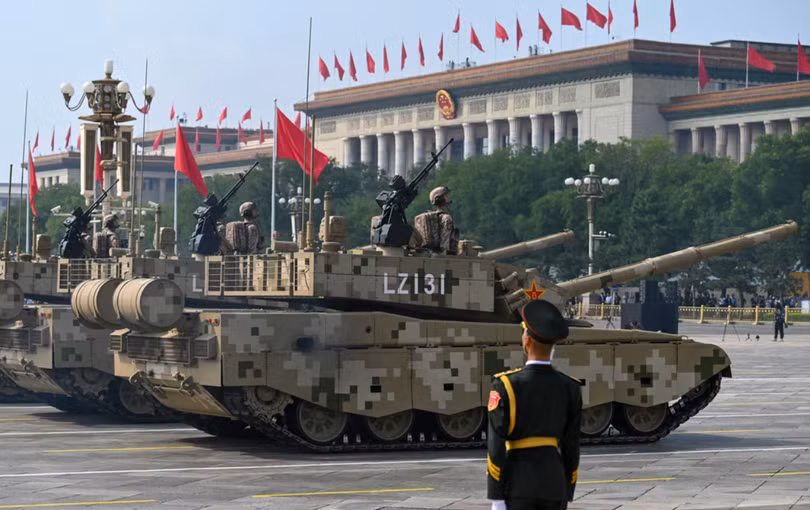 Tên lửa hạt nhân và trợ thủ trung thành 8 điều bất ngờ từ cuộc duyệt binh của Trung Quốc 2.png