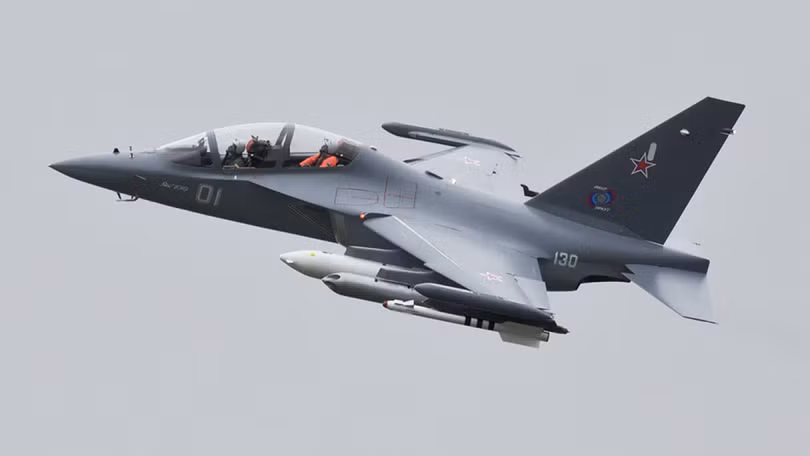 Chiến đấu cơ kiêm máy bay huấn luyện chiến đấu Yak-130 do Nga chế tạo. (Ảnh: Moscow Times)