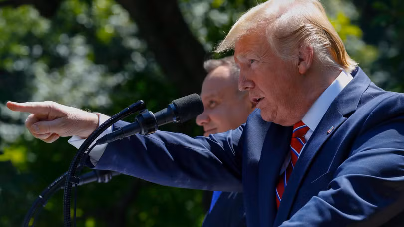 Tổng thống Trump trong cuộc họp báo chung với ông Duda (Ảnh: Newsbeezer)