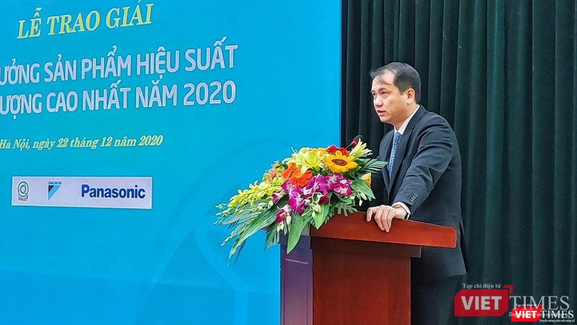 Ông Phương Hoàng Kim - Vụ trưởng Vụ Tiết kiệm năng lượng và Phát triển bền vững, Bộ Công Thương. Ông Phương Hoàng Kim - Vụ trưởng Vụ Tiết kiệm năng lượng và Phát triển bền vững, Bộ Công Thương.