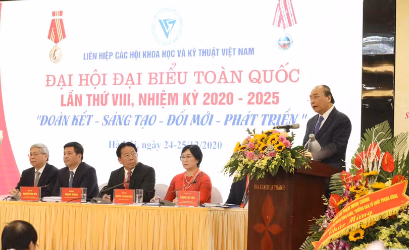 Thủ tướng Nguyễn Xuân Phúc phát biểu tại Đại hội.