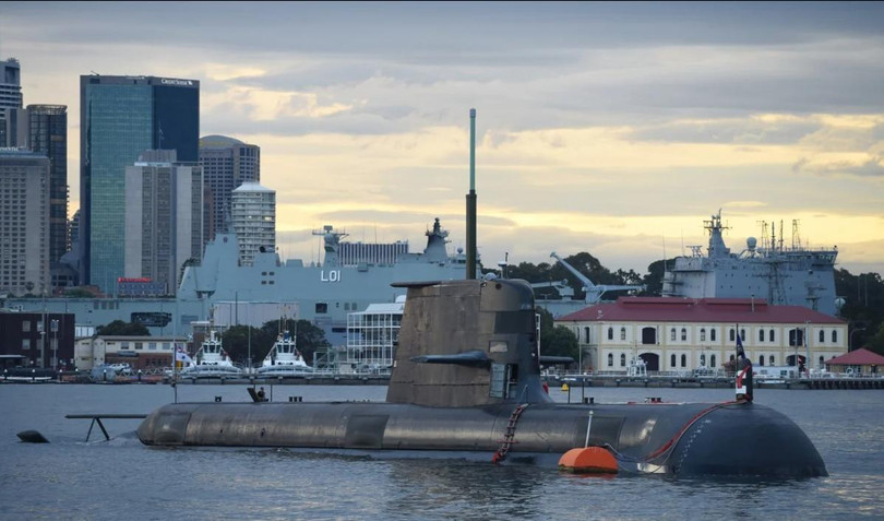 Một tàu ngầm lớp Collins của Hải quân Australia tại cảng Sydney năm 2006 (Ảnh: AFP)