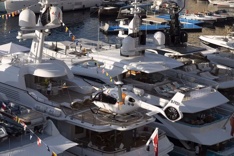 Áp dụng mức thuế 2% đối với tài sản của 2.750 tỉ phú trên thế giới có thể thu được khoảng 250 tỉ USD mỗi năm (Ảnh: Bloomberg)