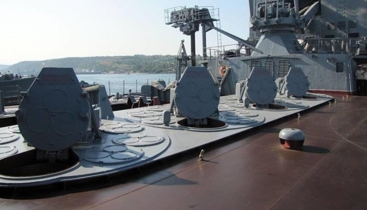 Ba tiểu đoàn S-400 trên tàu Điều gì biến tàu tuần dương của Nga thành quái vật phòng không 3.jpg