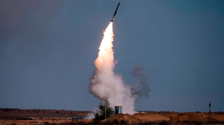 Ba tiểu đoàn S-400 trên tàu Điều gì biến tàu tuần dương của Nga thành quái vật phòng không 4.jpg