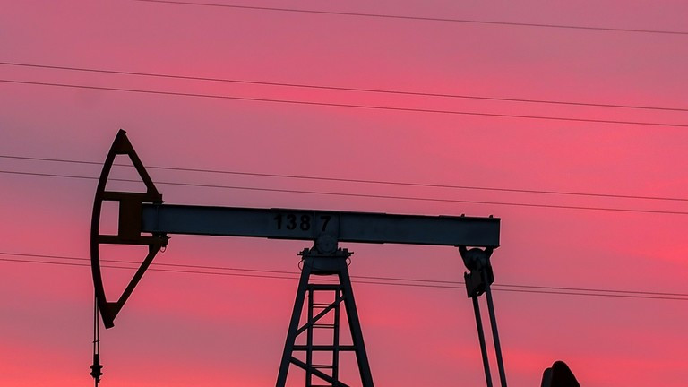 Một trạm bơm dầu tại Nga. Ảnh: Sputnik.