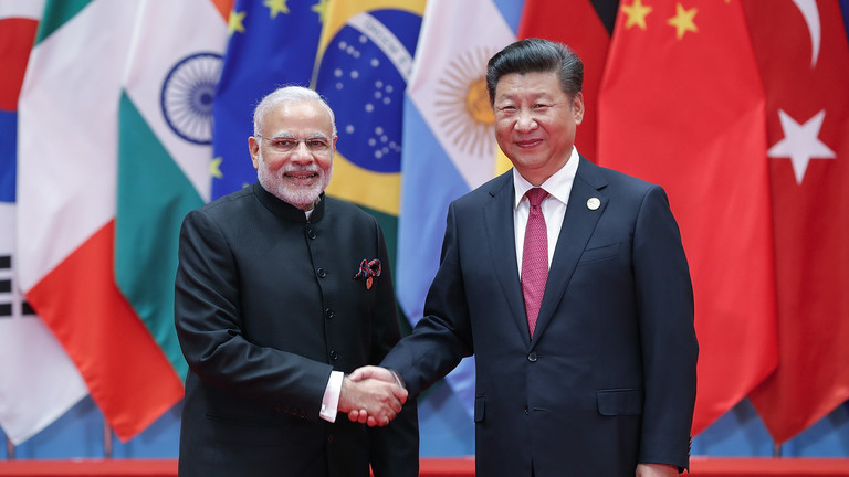 Thủ tướng Ấn Độ Narendra Modi và Chủ tịch Trung Quốc Tập Cận Bình. Ảnh: Getty.