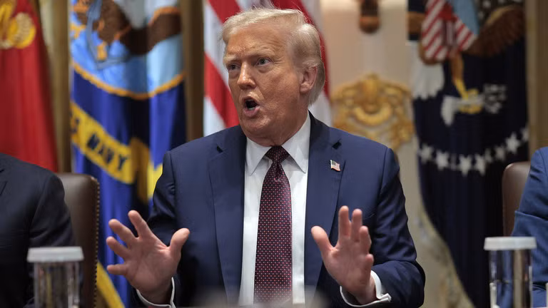 Tổng thống Mỹ Donald Trump tại cuộc họp nội các ở Nhà Trắng, Washington, DC, ngày 26/8. Ảnh: Getty.