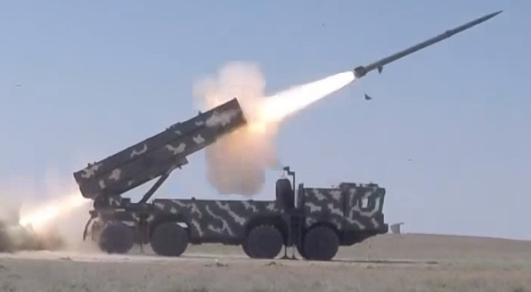 Hệ thống pháo phản lực Polonez của Belarus. Ảnh: MW.