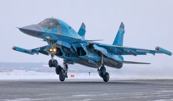 Nga xuất khẩu chiến đấu cơ nặng nhất Su-34M sẽ đến Algeria hay Triều Tiên 4.jfif