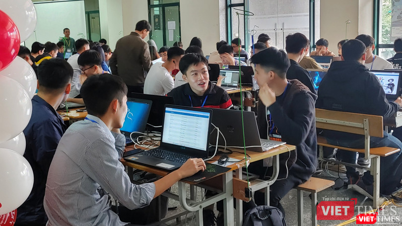 29 đội tại khu vực Hà Nội tập trung thi vòng Sơ khảo tại trường Đại học Công nghệ Bưu chính Viễn thông. 29 đội tại khu vực Hà Nội tập trung thi vòng Sơ khảo tại trường Đại học Công nghệ Bưu chính Viễn thông.