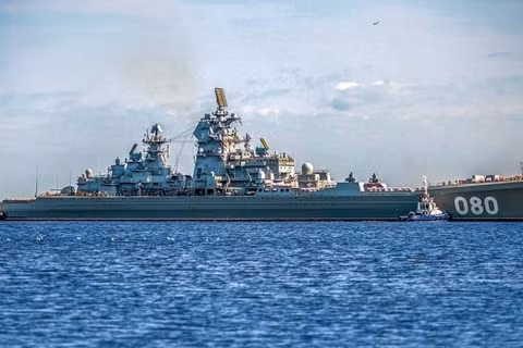 Tàu tuần dương hạt nhân Admiral Nakhimov của Nga sau đợt thử nghiệm trên biển mới nhất. Ảnh: MW.