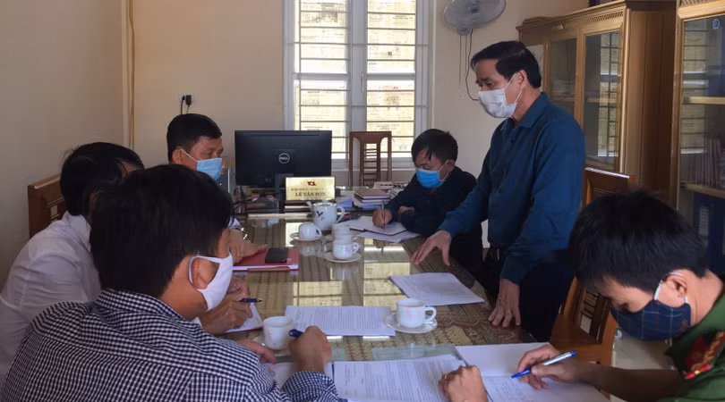Chống dịch khẩn trương nhờ công nghệ thông tin tuyên truyền.