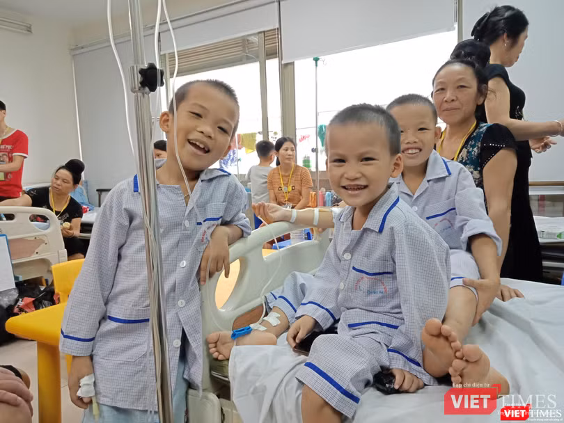 Những em bé đang điều trị tại Trung tâm Thalassemia Những em bé đang điều trị tại Trung tâm Thalassemia