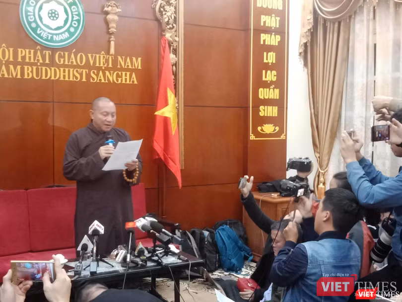 Hòa thượng Thích Gia Quang đọc kết luận của Ban thường trực Hội đồng Trị sự Giáo hội Phật Giáo Việt Nam khu vực phía Bắc