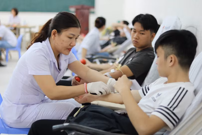 Cùng với Hà Nội, ở Đà Nẵng cũng khai mạc ngày hội và đã có nhiều bạn sinh viên tới hiến máu (Ảnh: Ban tổ chức) Cùng với Hà Nội, ở Đà Nẵng cũng khai mạc ngày hội và đã có nhiều bạn sinh viên tới hiến máu (Ảnh: Ban tổ chức)