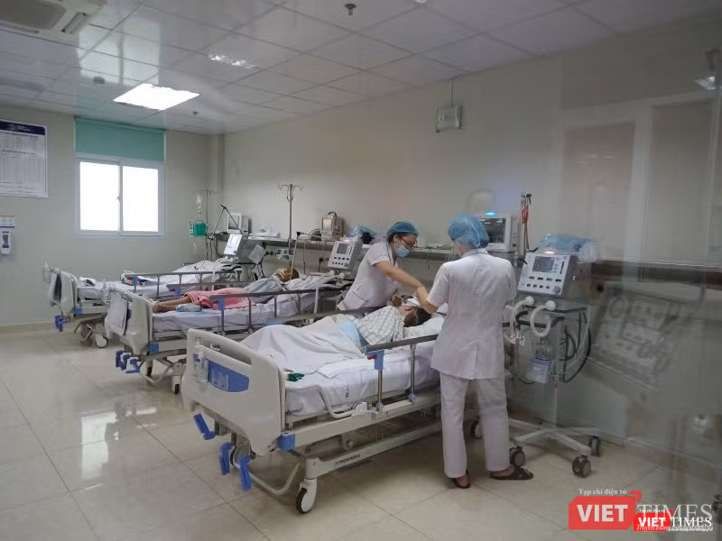 Các bệnh nhi nằm thở máy ở dãy này đều mắc viêm não Nhật Bản. Các bệnh nhi nằm thở máy ở dãy này đều mắc viêm não Nhật Bản.