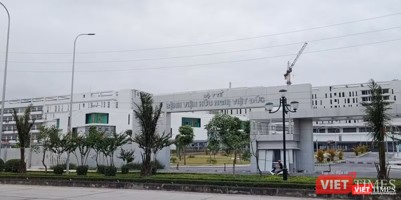 BV Hữu nghị Việt Đức cơ sở 2 vẫn trong quá trình thi công dù tháng 6/2019 đã qua đi BV Hữu nghị Việt Đức cơ sở 2 vẫn trong quá trình thi công dù tháng 6/2019 đã qua đi