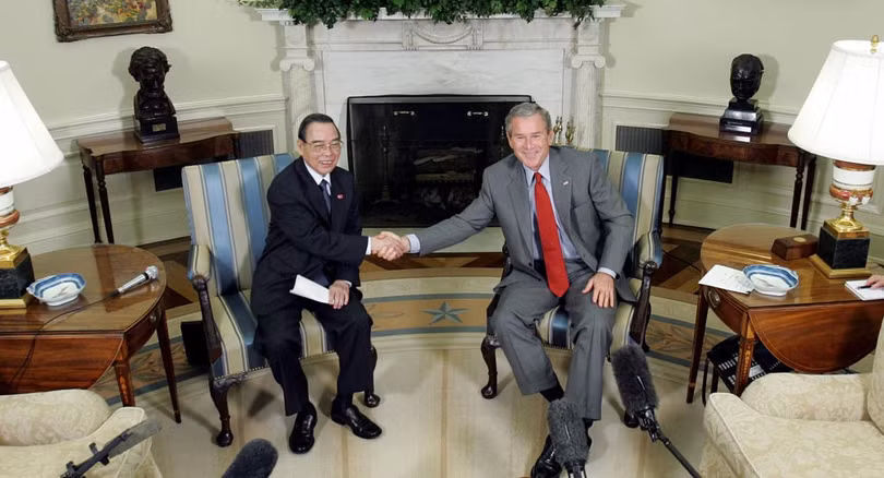 Thủ tướng Phan Văn Khải gặp Tổng thống George W. Bush (Ảnh tư liệu)