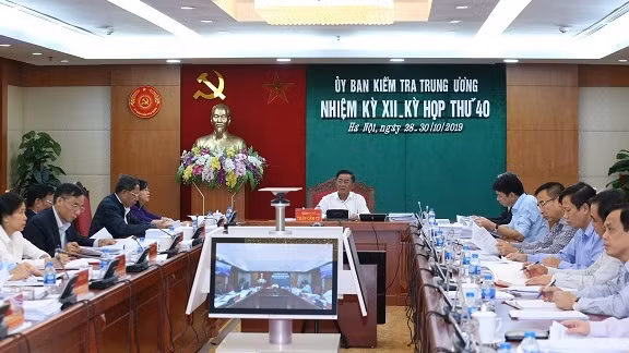 Kì họp 40 của Ủy ban Kiểm tra Trung ương. Kì họp 40 của Ủy ban Kiểm tra Trung ương.