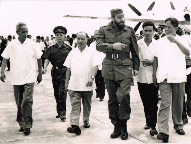 Fidel Castro: "Chúng ta cần bày tỏ niềm tin tưởng hoàn toàn và tuyệt đối đối với Chính phủ, Đảng Cộng sản Việt Nam và MTDTGPMN Việt Nam"