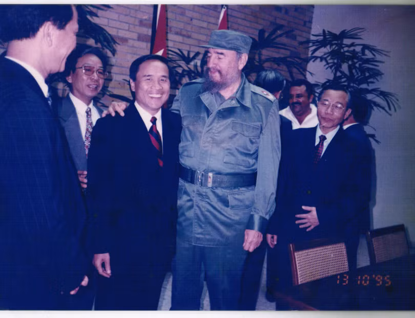 Fidel Castro luôn dành tình cảm nồng hậu nhất cho các nhà lãnh đạo Việt Nam Fidel Castro luôn dành tình cảm nồng hậu nhất cho các nhà lãnh đạo Việt Nam