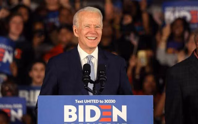 "Nếu Biden thắng cử thì chính sách đối ngoại của Hoa Kỳ sẽ có nhiều thay đổi về thái độ và phương cách theo chiều hướng truyền thống của đảng Dân chủ"- GS Liêm. "Nếu Biden thắng cử thì chính sách đối ngoại của Hoa Kỳ sẽ có nhiều thay đổi về thái độ và phương cách theo chiều hướng truyền thống của đảng Dân chủ"- GS Liêm.