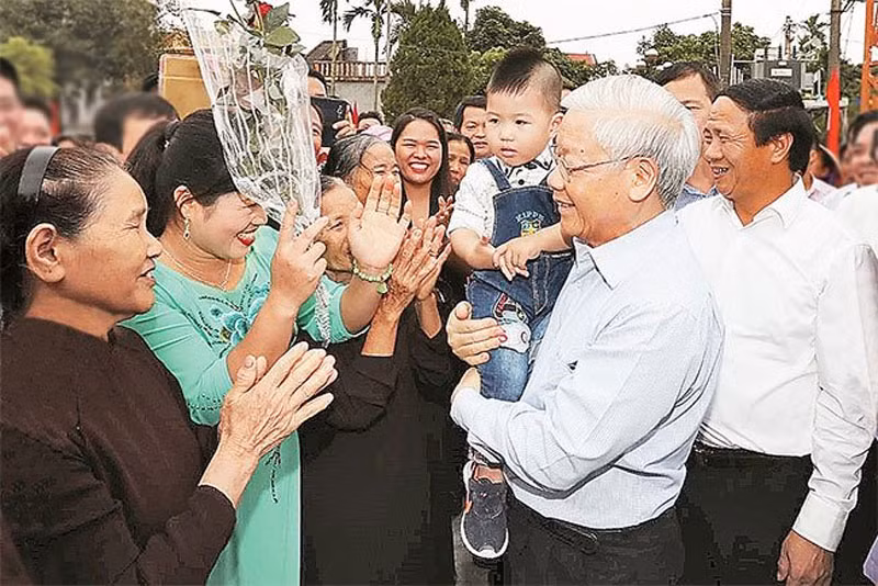 "Toàn Đảng, toàn quân, toàn dân ta nguyện kế tục trung thành và xuất sắc sự nghiệp cách mạng của Chủ tịch Hồ Chí Minh, tiếp tục thực hiện lý tưởng cao cả của Người; kiên quyết, kiên trì đấu tranh bảo vệ vững chắc độc lập, chủ quyền, thống nhất và toàn vẹn lãnh thổ của Tổ quốc; xây dựng đất nước Việt Nam "dân giàu, nước mạnh, dân chủ, công bằng, văn minh" - Tổng bí thư, Chủ tịch nước Nguyễn Phú Trọng. "Toàn Đảng, toàn quân, toàn dân ta nguyện kế tục trung thành và xuất sắc sự nghiệp cách mạng của Chủ tịch Hồ Chí Minh, tiếp tục thực hiện lý tưởng cao cả của Người; kiên quyết, kiên trì đấu tranh bảo vệ vững chắc độc lập, chủ quyền, thống nhất và toàn vẹn lãnh thổ của Tổ quốc; xây dựng đất nước Việt Nam "dân giàu, nước mạnh, dân chủ, công bằng, văn minh" - Tổng bí thư, Chủ tịch nước Nguyễn Phú Trọng.
