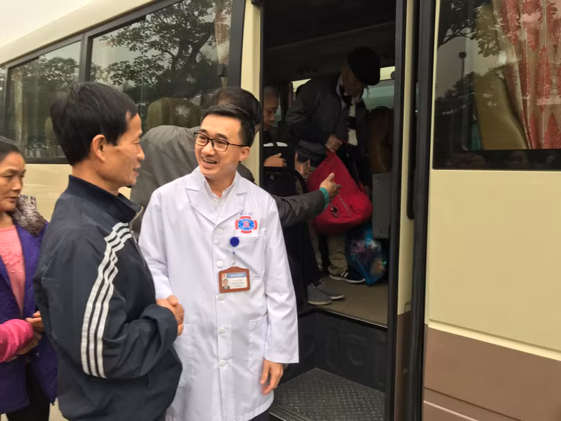 Chia tay các bệnh nhân