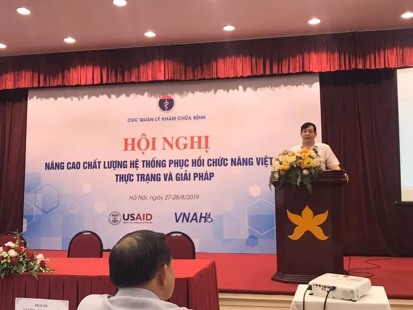 PGS.TS. Lương Ngọc Khuê phát biểu tại hội nghị.