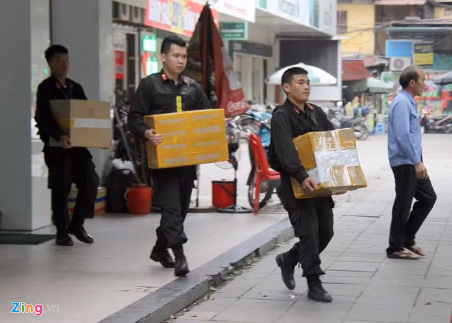 Thiếu tướng Lê Văn Cương: Có thể Nhật Cường Mobile đã được 'bảo kê' ảnh 2 Thieu tuong Le Van Cuong: Co the Nhat Cuong Mobile da duoc 'bao ke' hinh anh 2