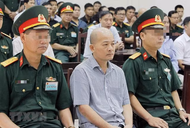 Bị cáo Định Ngọc Hệ cũng bị truy tố trong vụ án này. Ảnh: TTXVN. Bị cáo Định Ngọc Hệ cũng bị truy tố trong vụ án này. Ảnh: TTXVN.