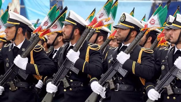 Theo các nhà quân sự Iran thì quân đội Iran đã sẵn sàng tác chiến nếu bị tấn công phủ đầu. Theo các nhà quân sự Iran thì quân đội Iran đã sẵn sàng tác chiến nếu bị tấn công phủ đầu.