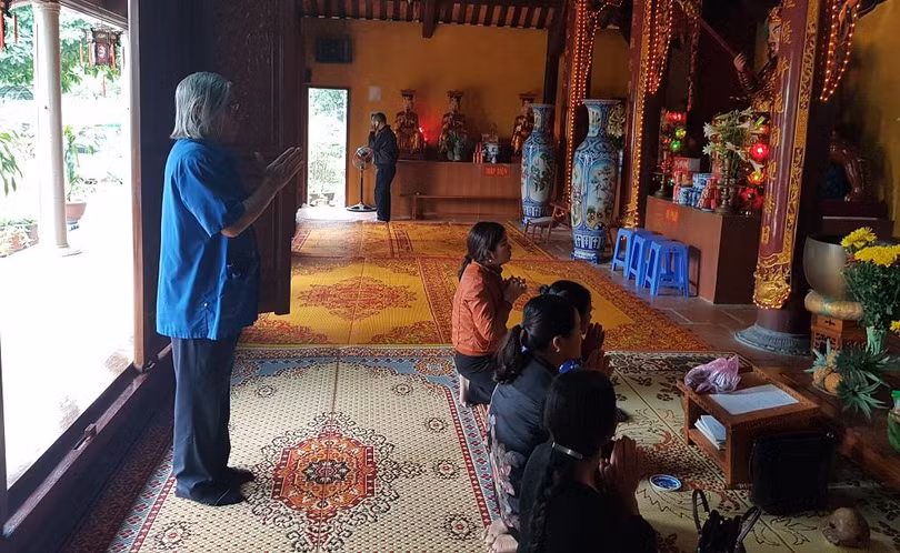 Viếng chùa Làng Viếng chùa Làng