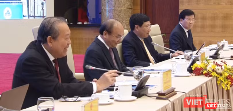 Hội nghị có sự tham gia của các thành viên Chính phủ, các bộ ban ngành, cộng đồng doanh nghiệp và cả các chuyên gia nước ngoài. Hội nghị có sự tham gia của các thành viên Chính phủ, các bộ ban ngành, cộng đồng doanh nghiệp và cả các chuyên gia nước ngoài.