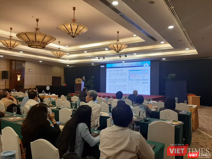 Đai diện BV quận Thủ Đức chia sẻ ứng dụng mô hình "Bệnh viện số". Đai diện BV quận Thủ Đức chia sẻ ứng dụng mô hình "Bệnh viện số".