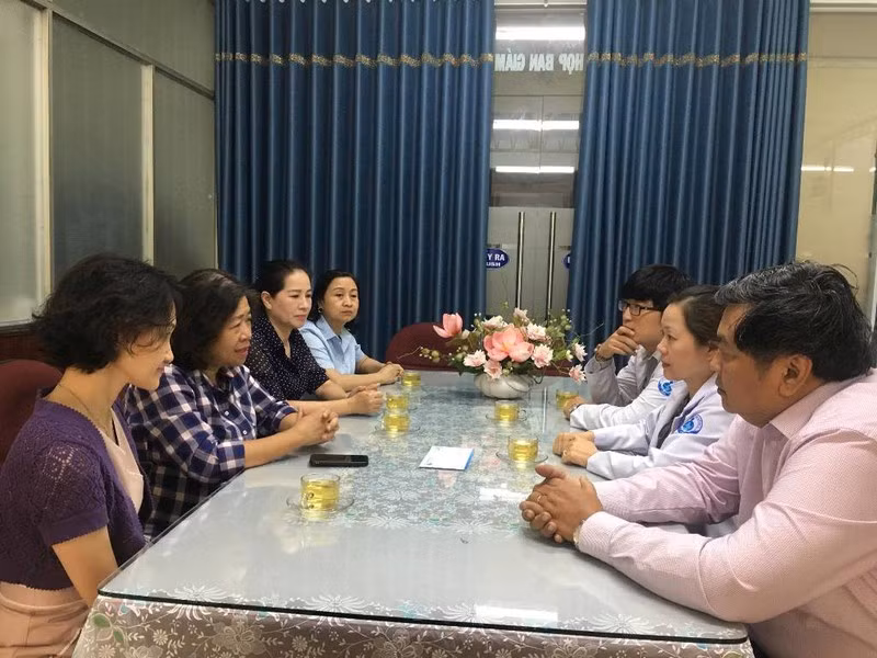 Sáng 21/11, lãnh đạo BV Từ Dũ đã có buổi tiếp xúc với lãnh đạo BV Nhi Đồng 1 về vụ nữ điều dưỡng bị người nhà bệnh nhân hành hung Sáng 21/11, lãnh đạo BV Từ Dũ đã có buổi tiếp xúc với lãnh đạo BV Nhi Đồng 1 về vụ nữ điều dưỡng bị người nhà bệnh nhân hành hung