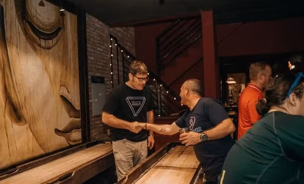 Quán bar Buddha là nơi tập trung nhiều khách nước ngoài. Ảnh: Quán bar Buddha Quán bar Buddha là nơi tập trung nhiều khách nước ngoài. Ảnh: Quán bar Buddha