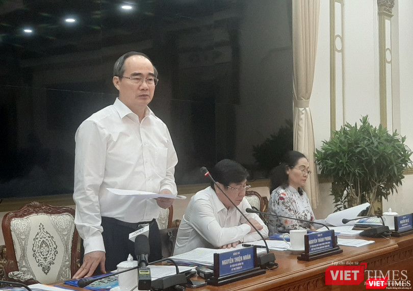 Ông Nguyễn Thiện Nhân – Bí thư Thành ủy TP.HCM tại cuộc họp khẩn chiều 3/2 triển khai công tác phòng chống dịch bệnh viêm đường hô hấp cấp do nhiễm virus Corona mới. Ảnh: Nguyễn Trăm