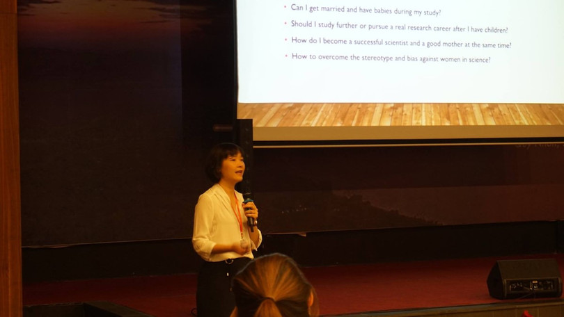 TS. Lê Minh trong một cuộc nói chuyện. Ảnh: VSSS. TS. Lê Minh trong một cuộc nói chuyện. Ảnh: VSSS.