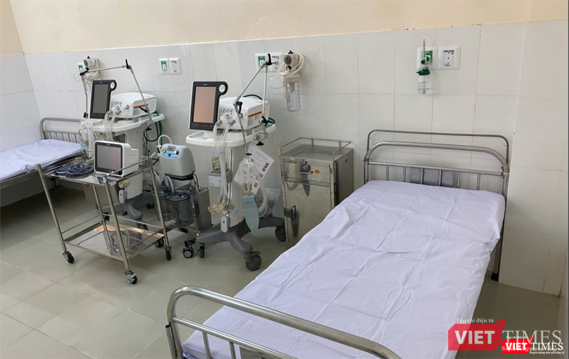 Khu vực cách ly ở BV điều trị COVID-19 ở Cần Giờ được trang bị các trang thiết bị như máy thở, siêu âm, Xquang,… Ảnh: Sở Y tế TP.HCM